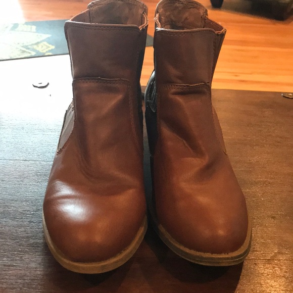 Brown booties - Picture 2 of 4